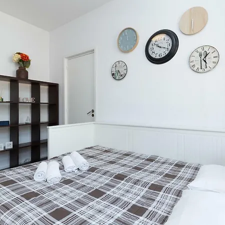 Large Flat W/ Terrace | Ace Location @ Aliados * Porto