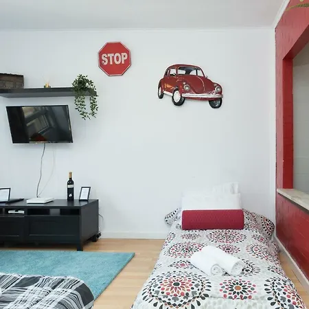 Large Flat W/ Terrace | Ace Location @ Aliados Oporto