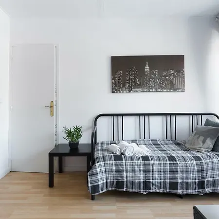 Apartment Large Flat W/ Terrace | Ace Location @ Aliados