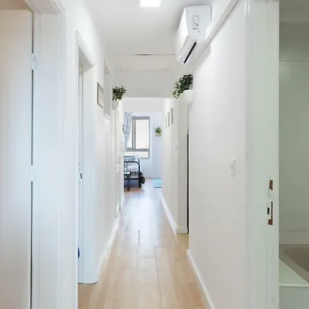 Apartment Large Flat W/ Terrace | Ace Location @ Aliados