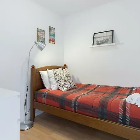 Apartment Large Flat W/ Terrace | Ace Location @ Aliados Porto