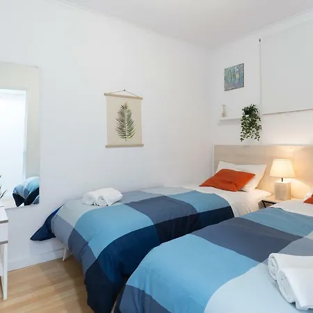 Large Flat W/ Terrace | Ace Location @ Aliados Appartement Oporto